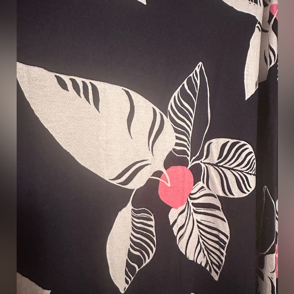 Lane Bryant swing top. 14/16 - Picture 3 of 3